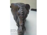 Elefant de lemn