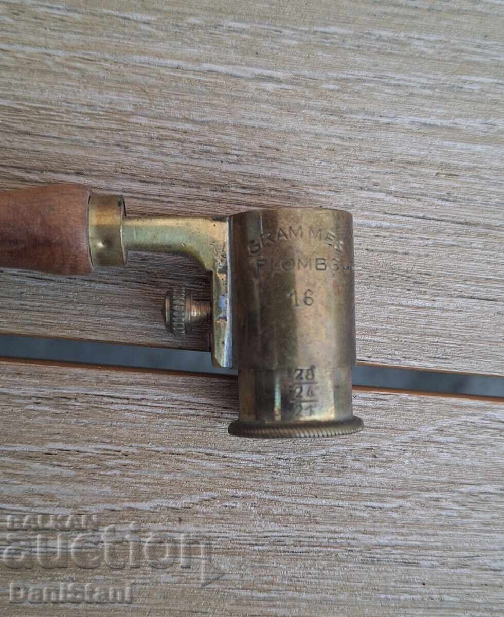 Brass powder and shot dispenser (France) with price € 26.00 | 50.85 BGN