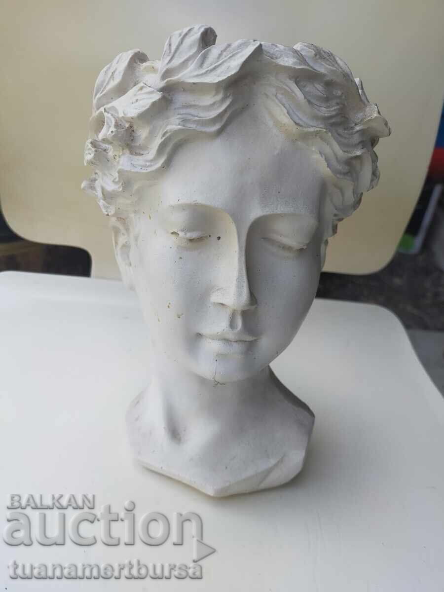 Bust feminin