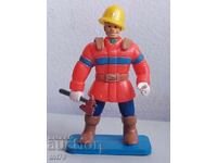 Фигура пожарникар.