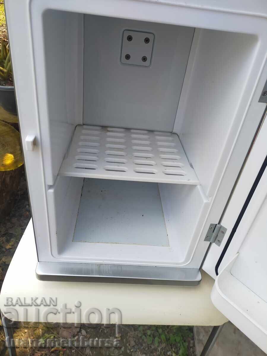 μίνι ψυγείο με τιμή € 55.00 | 107.57 BGN