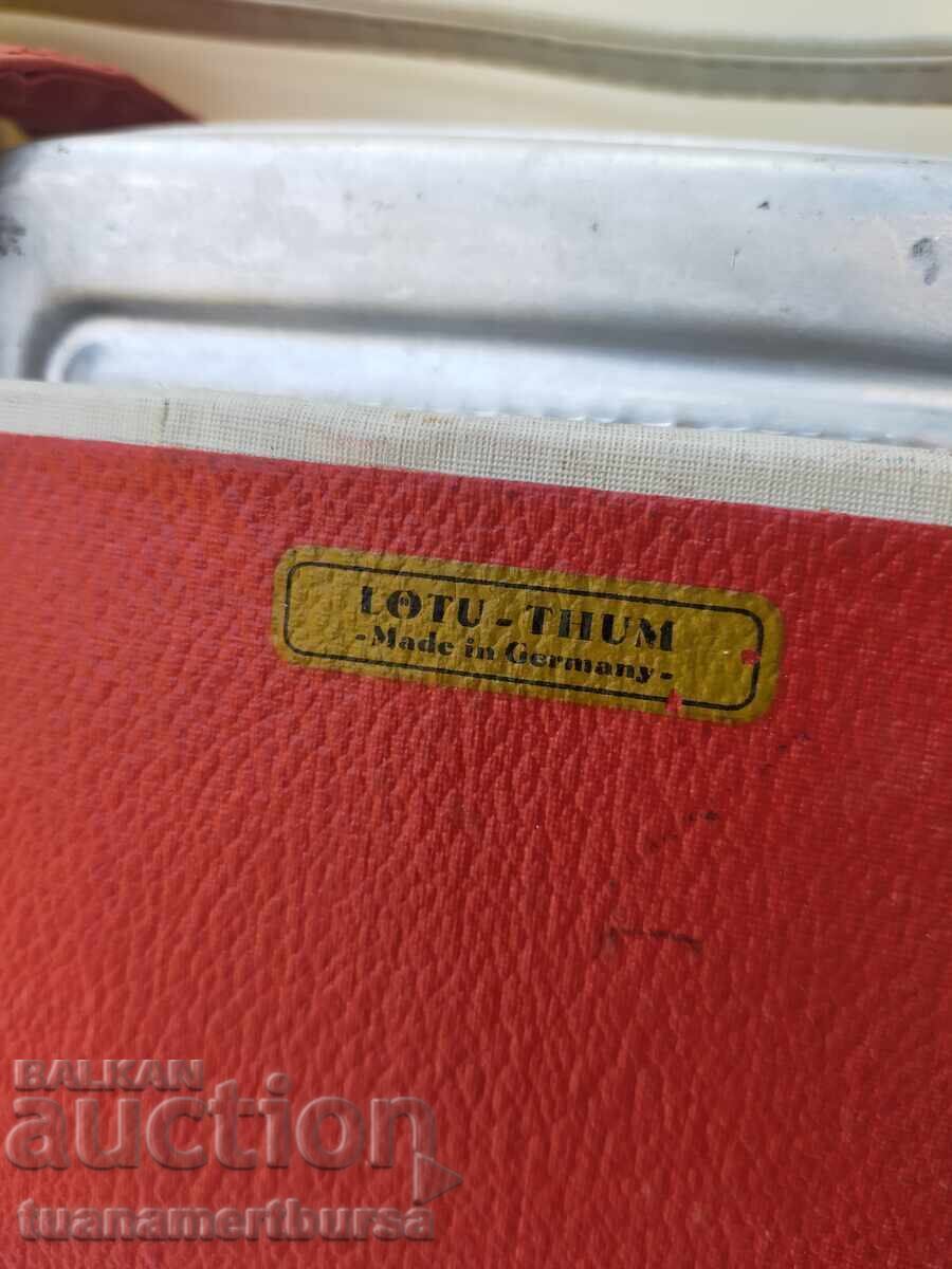 ретро комплект за хранене с цена € 20.00 | 39.12 лв.