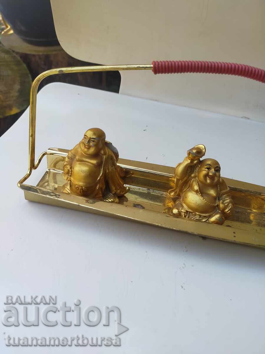 Delivery of decorative set