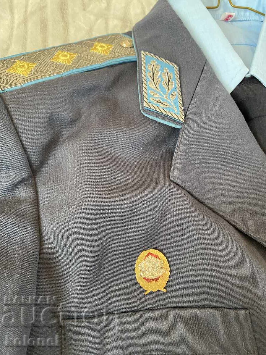 Livrarea Uniformă de gen. lt. Aviație și Apărare Antiaeriană Livrarea Uniformă de gen. lt. Aviație și Apărare Antiaeriană