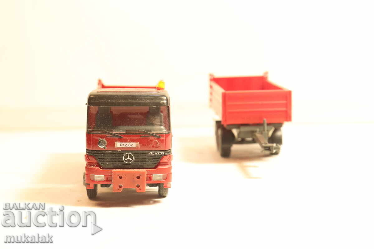 Auction  HERPA H0 1/87 MERCEDES ACTROS MODEL DUMP TRUCK