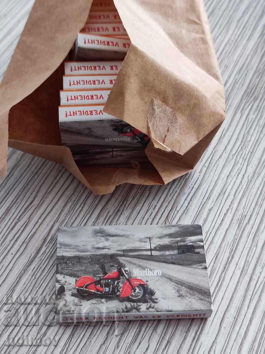 10 chibrituri Marlboro