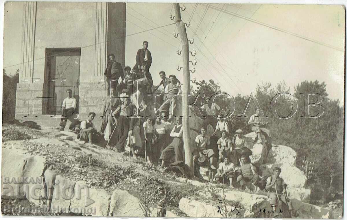 POZĂ VECHE GABROVO TINERI ÎN EXCURSIE J470