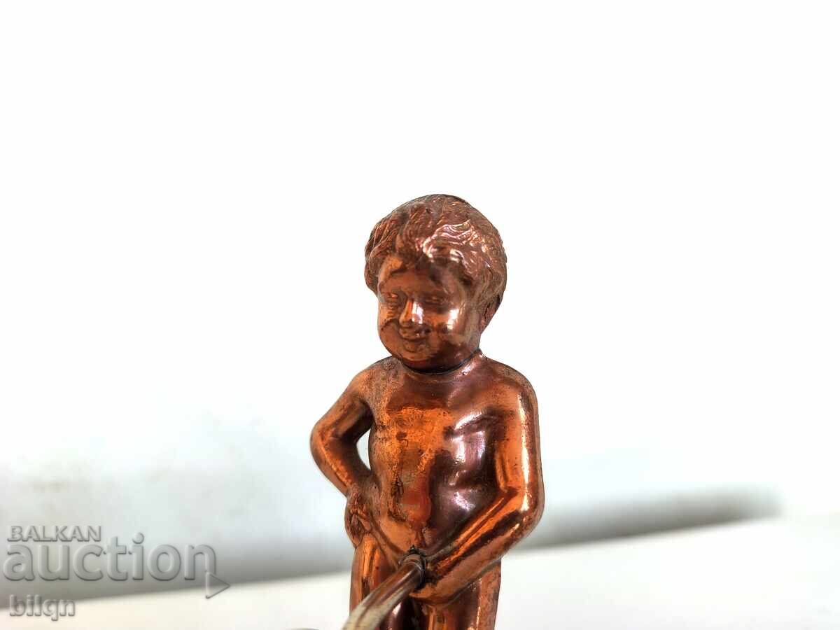 Excelent Tirbușon Bronz Băiețelul Urinând Bruxelles cu preț € 21.98 | 42.99 BGN Excelent Tirbușon Bronz Băiețelul Urinând Bruxelles cu preț € 21.98 | 42.99 BGN