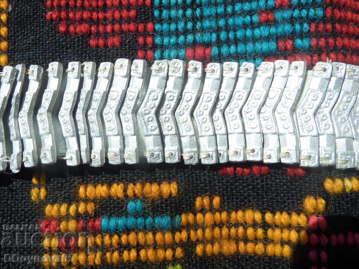 Cureaua pentru costum popular cu preț € 0.01 | 0.02 BGN