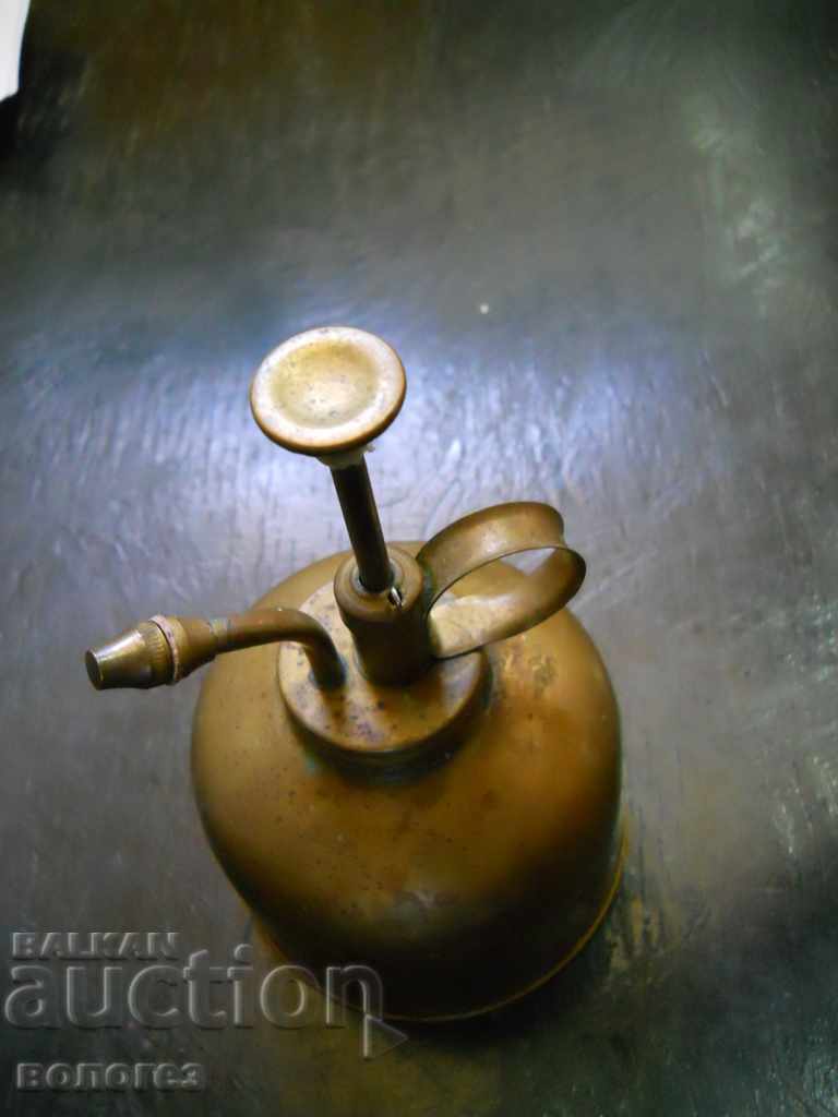 Antique brass watering can for flowers with price € 15.40 | 30.12 BGN