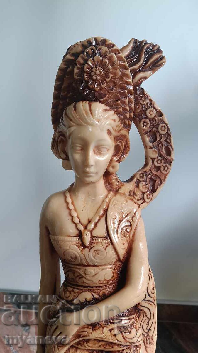 Статуетка от остров Бали на танцьорка в традиционни одежди. - 5 Статуетка от остров Бали на танцьорка в традиционни одежди. - 5