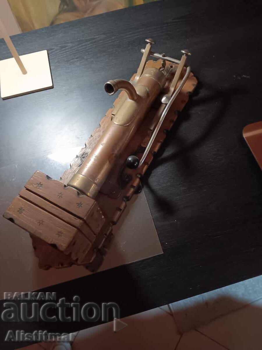 Vintage μακέτα χειροκίνητης αντλίας για μπύρα, κρασί και άλλα με τιμή € 15.00 | 29.34 BGN