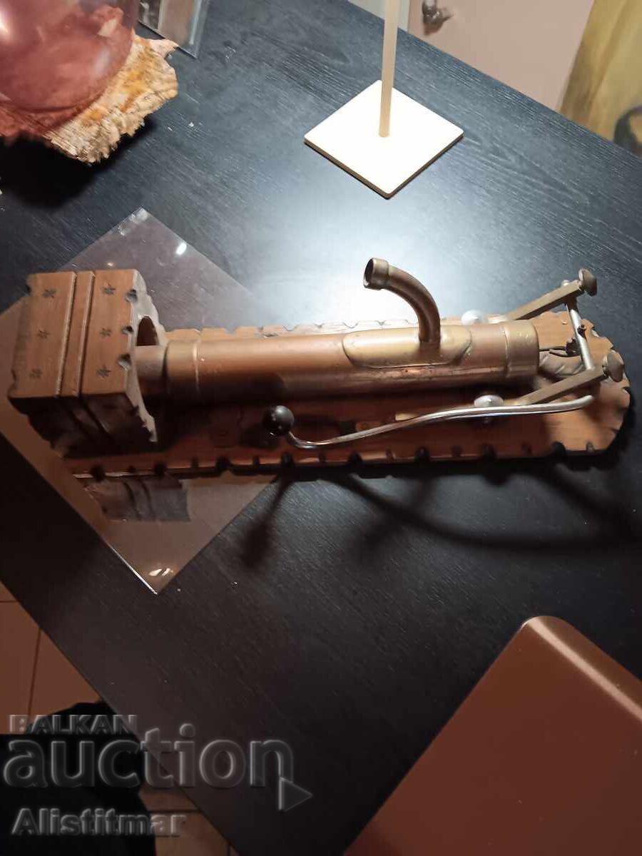 Δημοπρασία Vintage μακέτα χειροκίνητης αντλίας για μπύρα, κρασί και άλλα