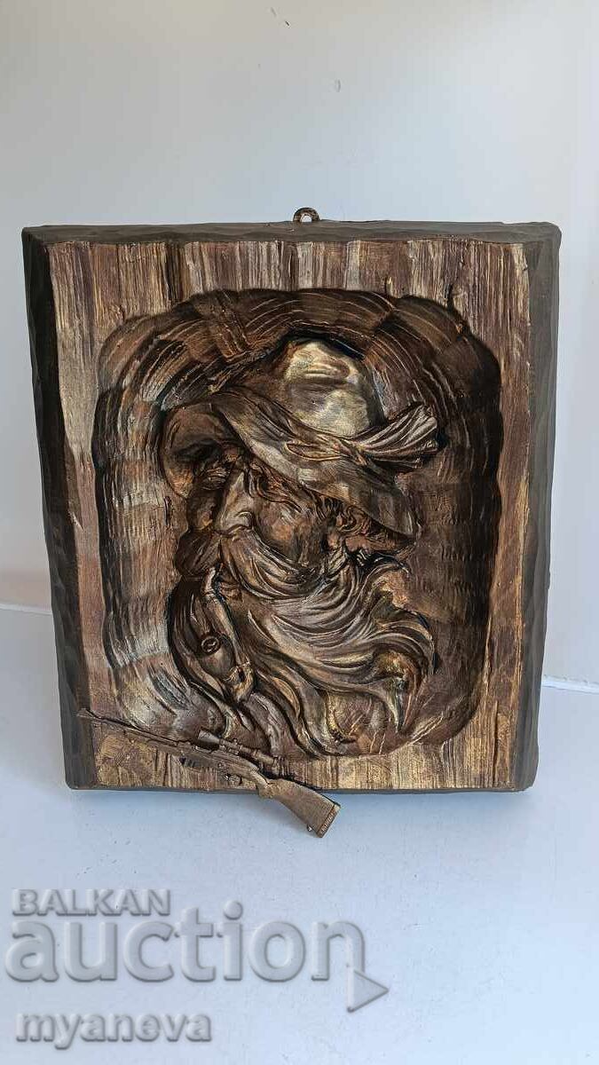 "The Old Hunter", wood carving with metal element, rifle - 5