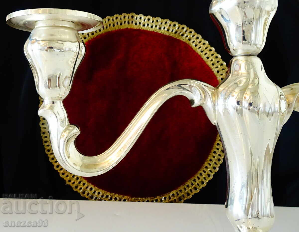 Επιχρυσωμένο τριπλό κηροπήγιο WMF, 800 γρ., Art Nouveau με τιμή € 99.99 | 195.56 BGN Επιχρυσωμένο τριπλό κηροπήγιο WMF, 800 γρ., Art Nouveau με τιμή € 99.99 | 195.56 BGN