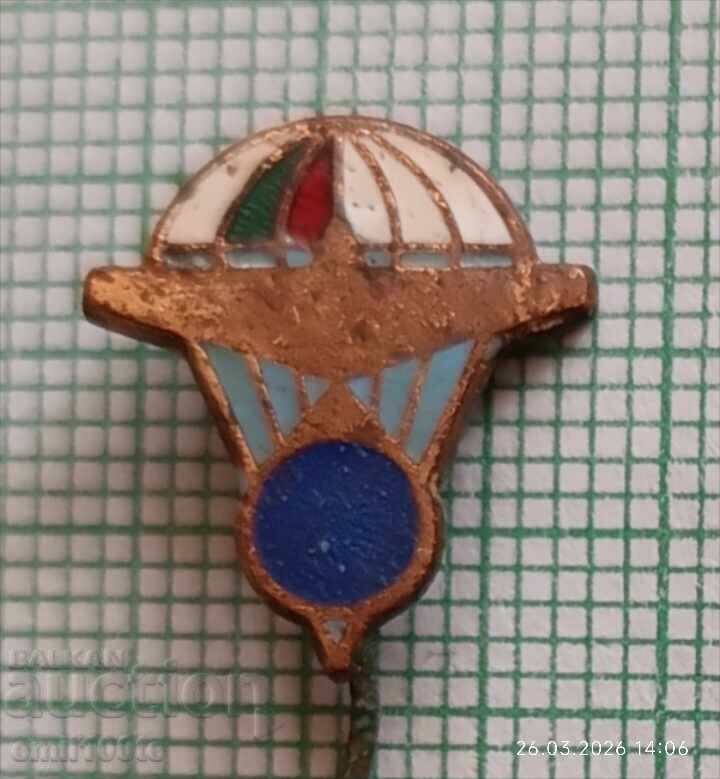 Insignă - DOSO Parașutism cu preț € 3.00 | 5.87 BGN