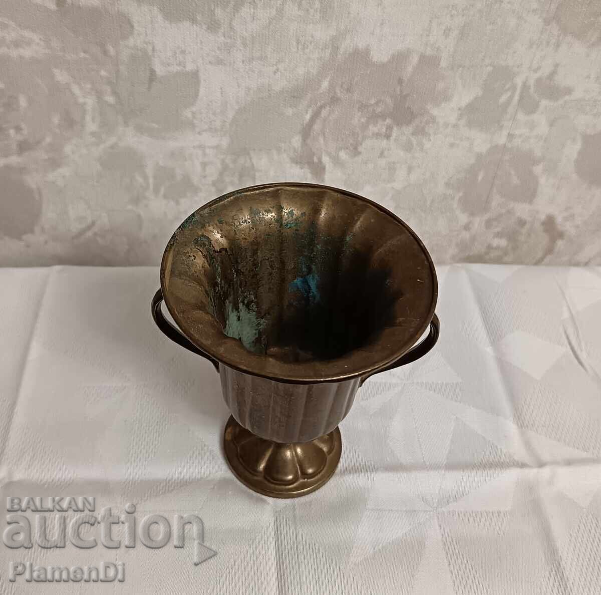 Livrarea Stilată vază antică din alamă/bronz 12cm