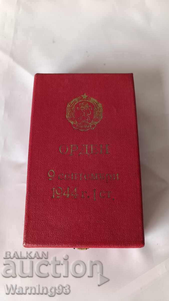 Ordinul 9 septembrie - 1944 - Clasa I - emisiuni timpurii + decret - 7