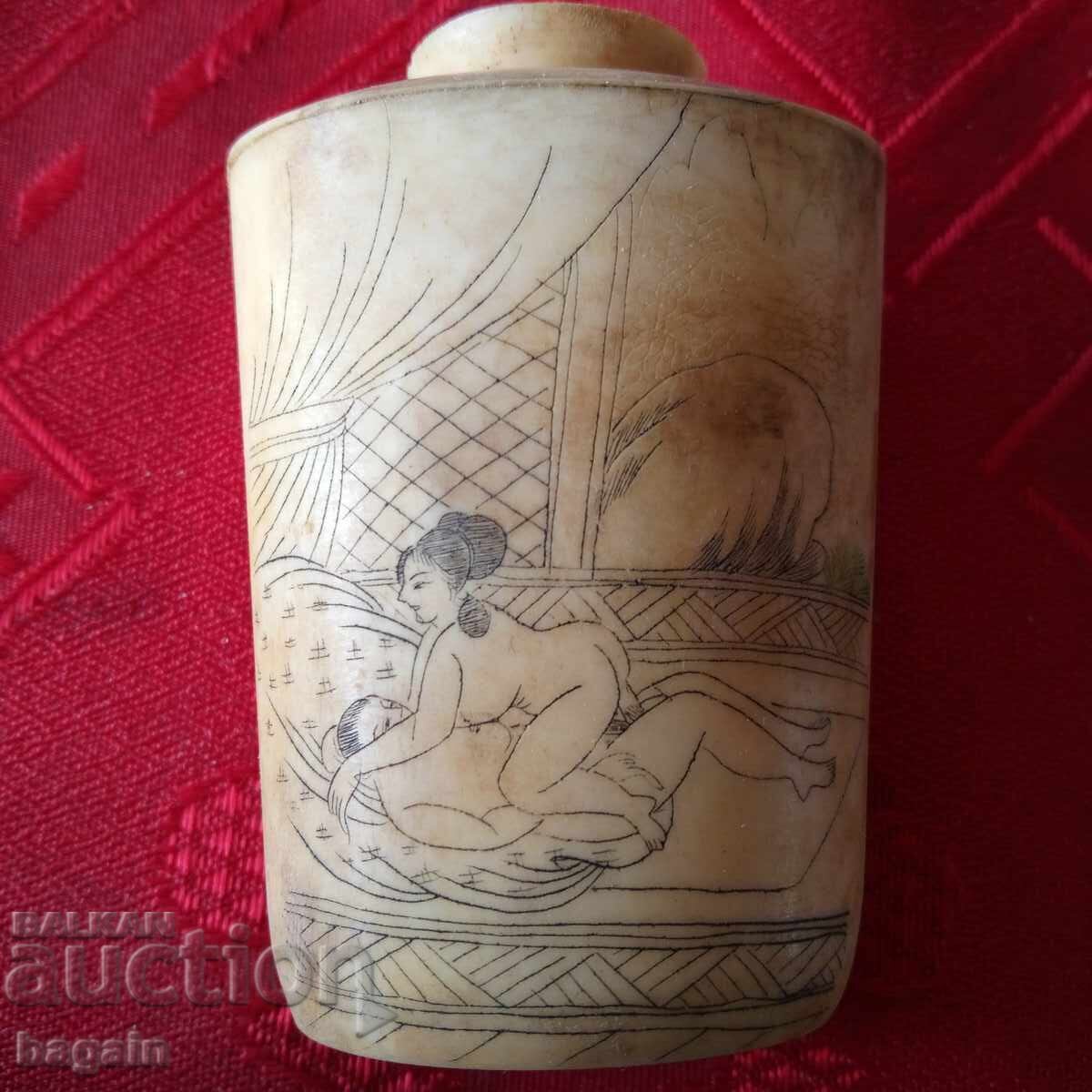 Erotică chinezească. Os cu preț € 30.00 | 58.68 BGN