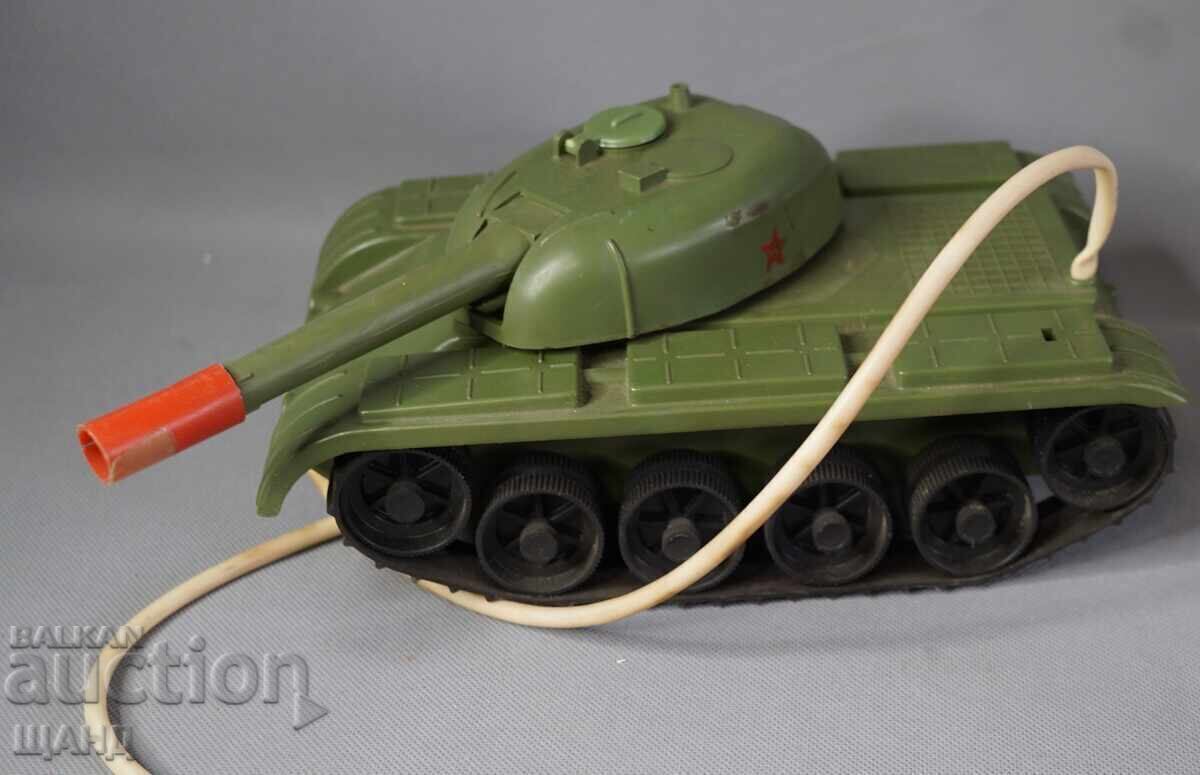Stara ruska plastmasova igrachka model tank με τιμή € 6.45 | 12.62 BGN