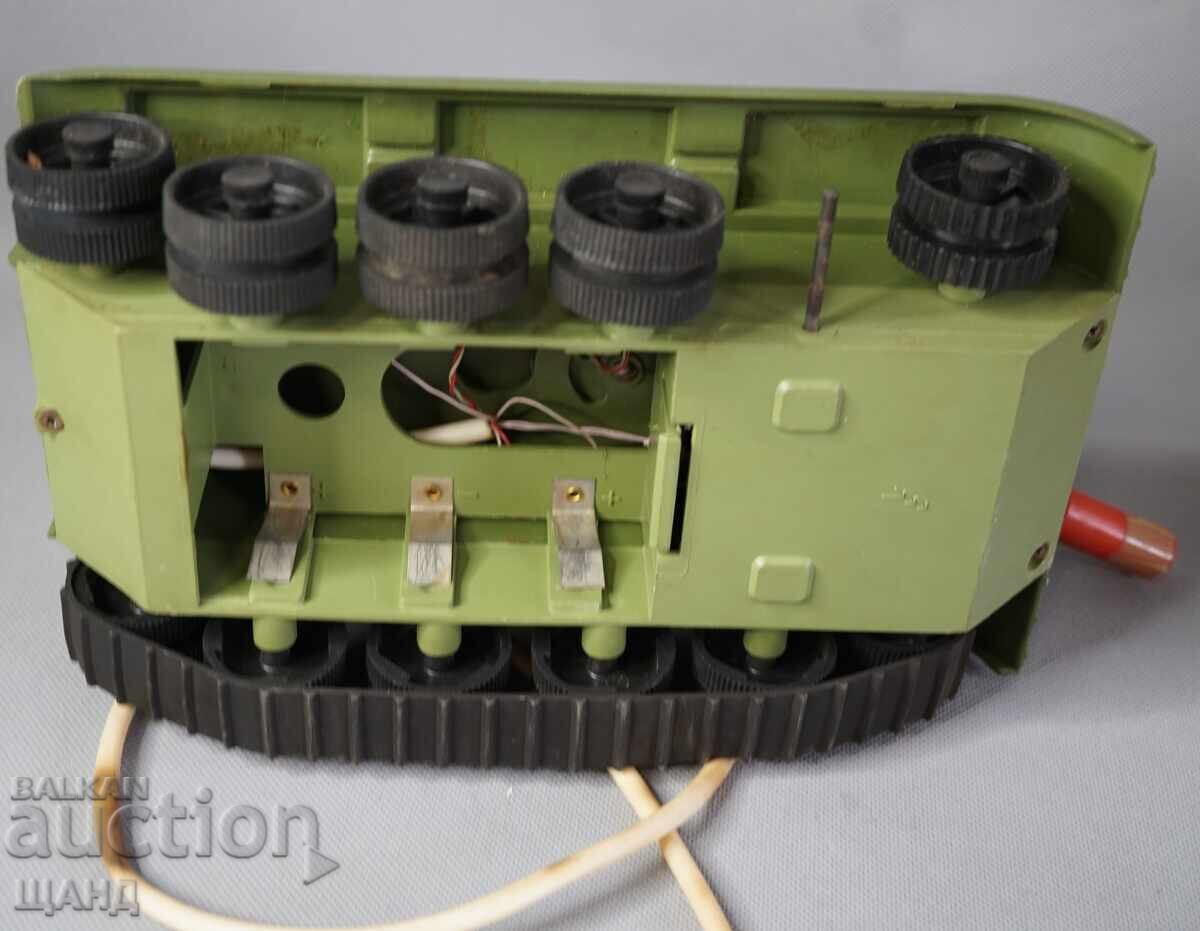 Stara ruska plastmasova igrachka model tank - 7