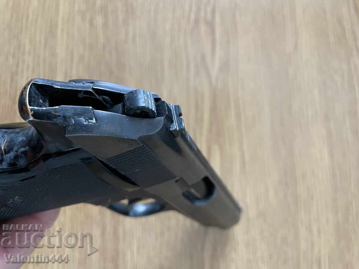 Доставка на ПИСТОЛЕТ "АП"  -  ДЕАКТИВИРАН/ОБЕЗОПАСЕН