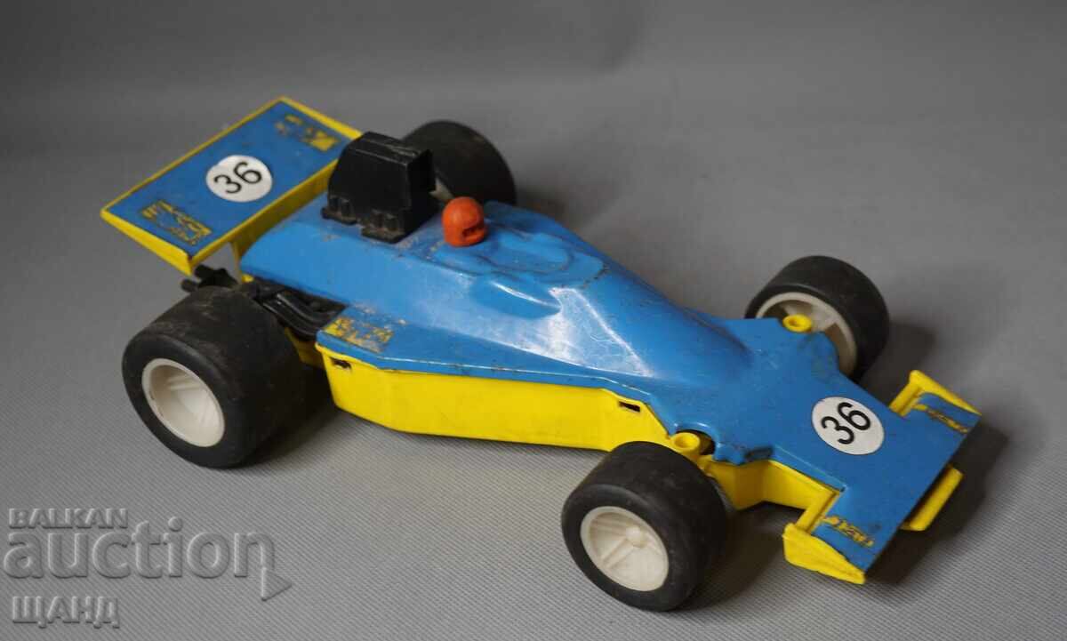 Старa Руска метална количкa модел спортна кола формула с цена € 5.29 | 10.35 лв.