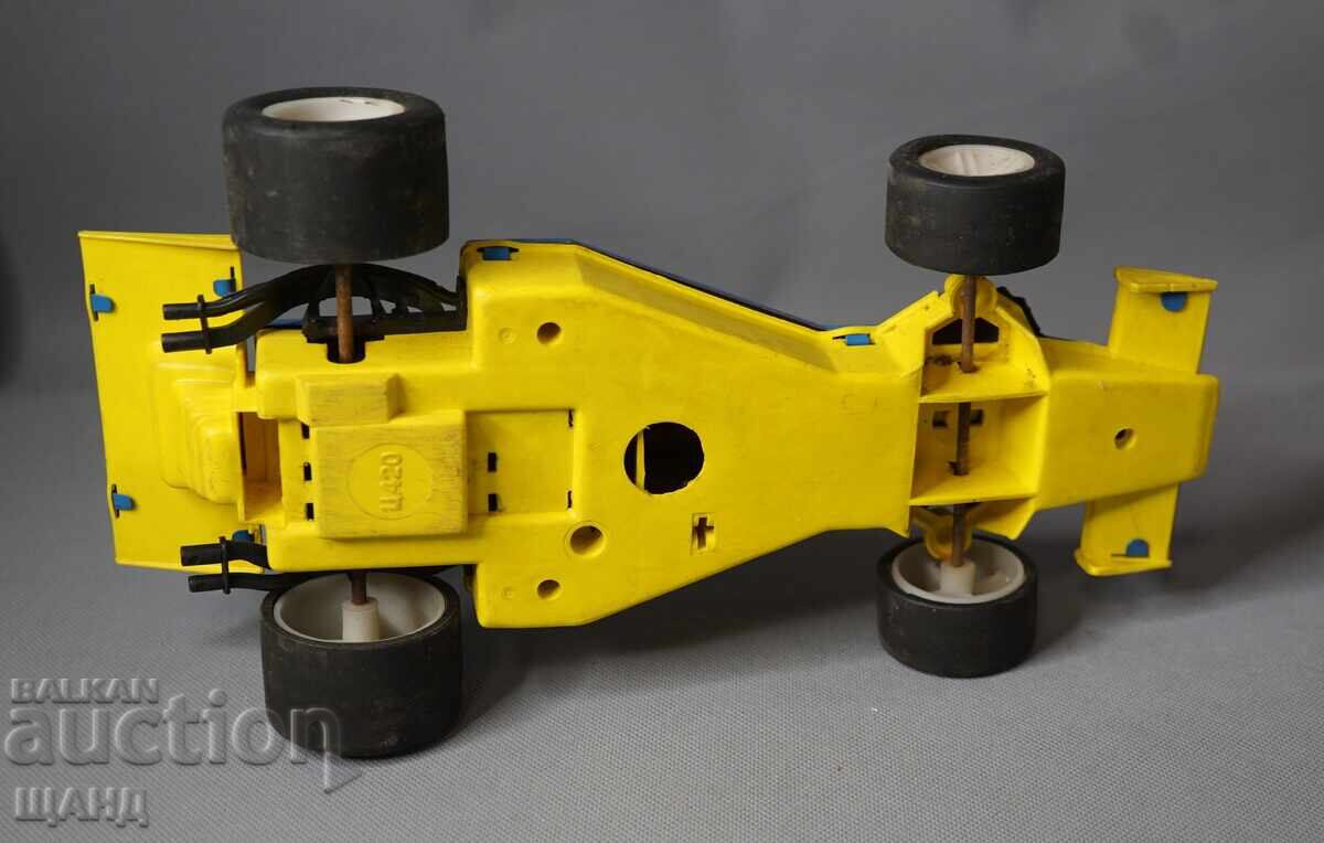 Доставка на Старa Руска метална количкa модел спортна кола формула