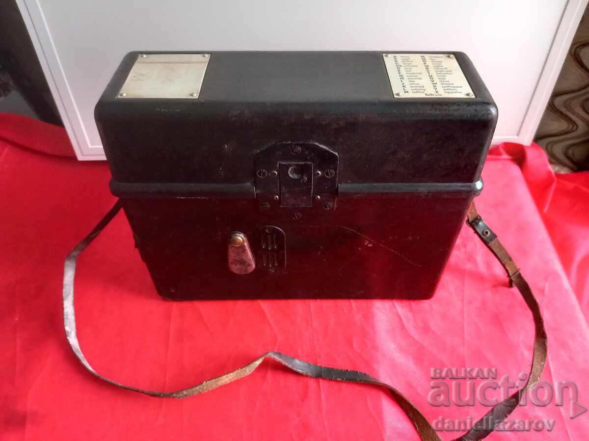 Telefon Militar Nazist, Svastici Wehrmacht WWII 1940 cu preț € 130.00 | 254.26 BGN