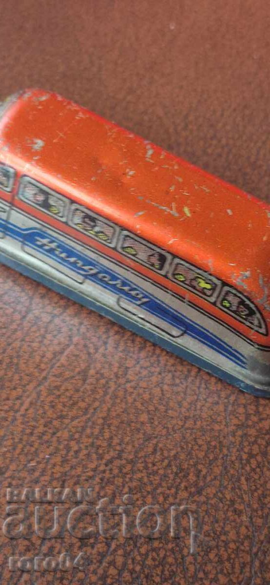 MAȘINĂ VECHE DIN TINICHELI MECANICĂ - 5