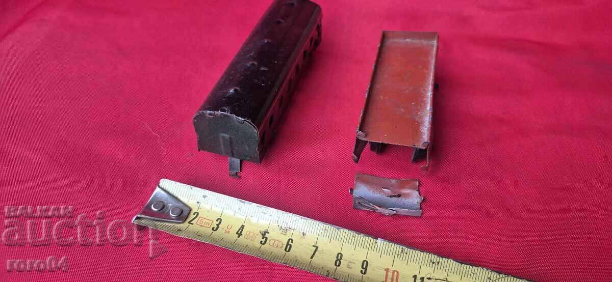 Livrarea Vechii vagoane de tablă