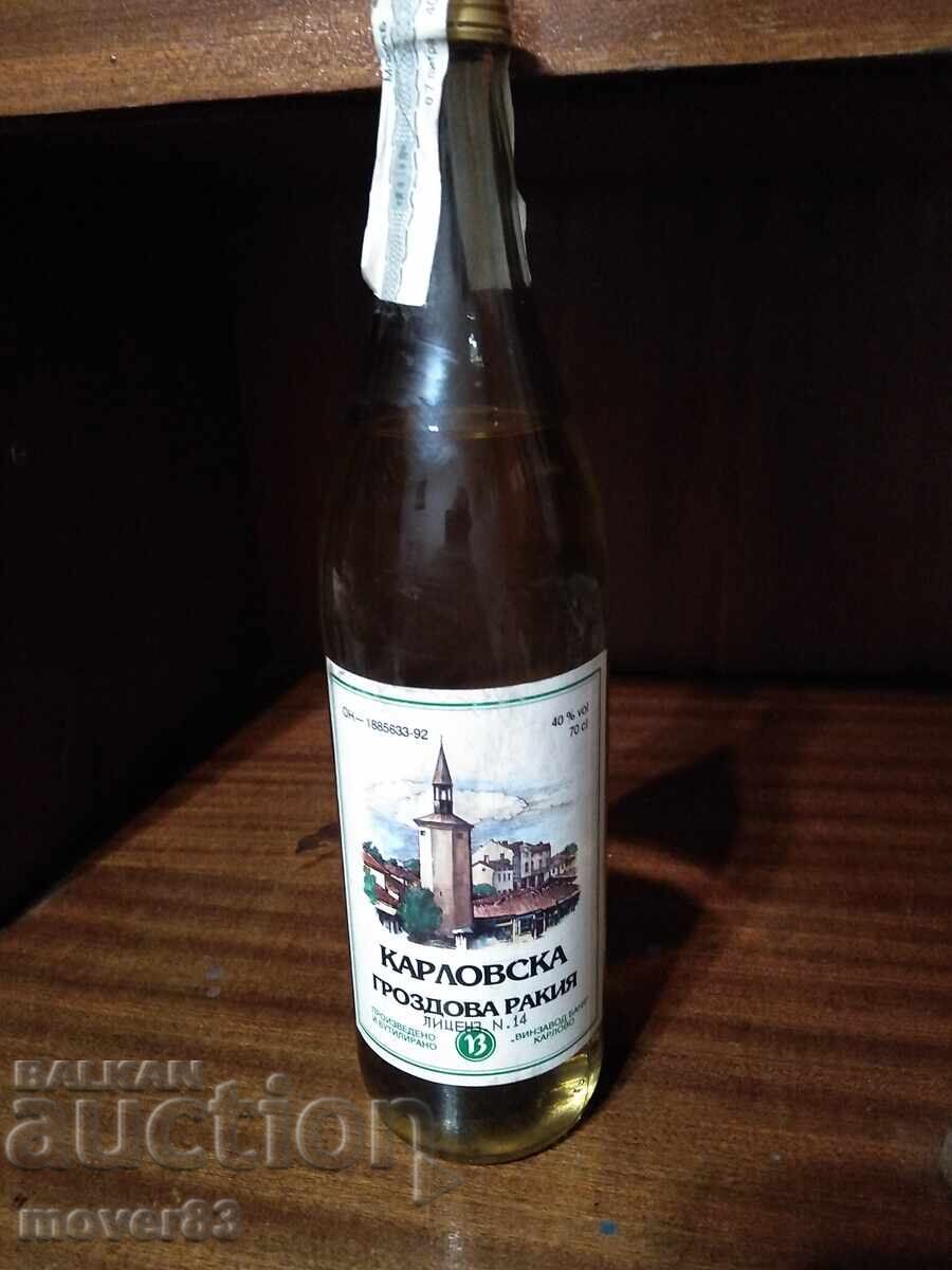 Παλιά μπουκάλα Καρλόβσκα γκρόζντοβα. 1992 έτος Παλιά μπουκάλα Καρλόβσκα γκρόζντοβα. 1992 έτος