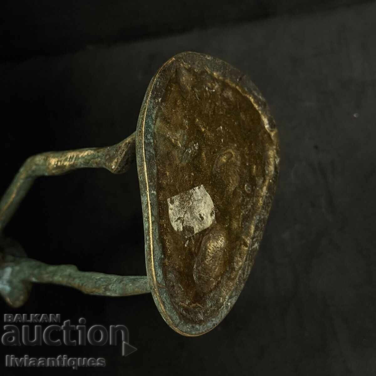 Доставка на Оригинална абстрактна бронзова фигура