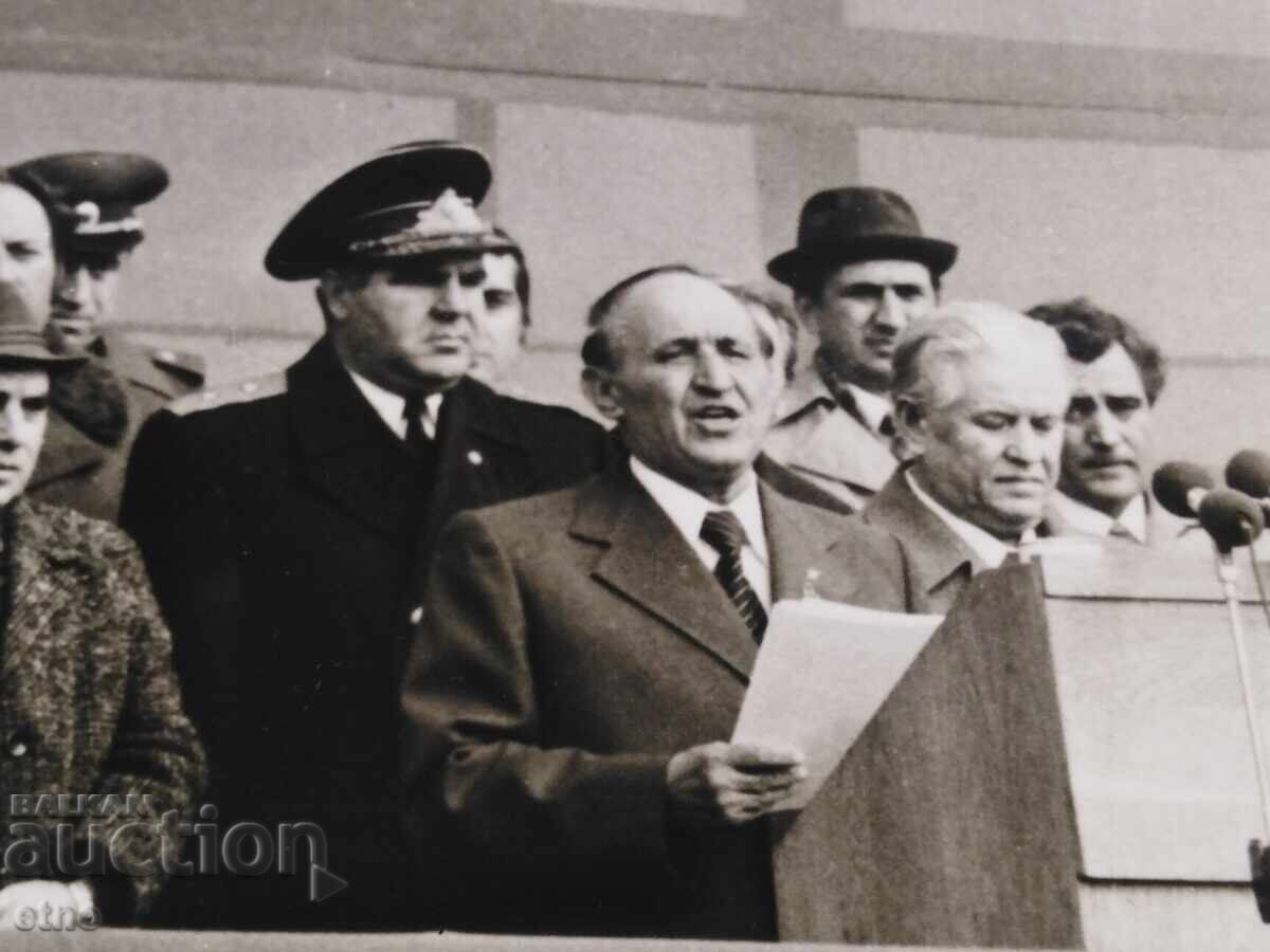 1978 ΒΑΡΝΑ, ΣΥΓΚΡΟΤΗΜΑ ΦΕΡΡΙ, ΤΟΝΤΟΡ ΖΙΒΚΟΒ, ΜΠΑΪ ΤΟΣΟ με τιμή € 2.50 | 4.89 BGN