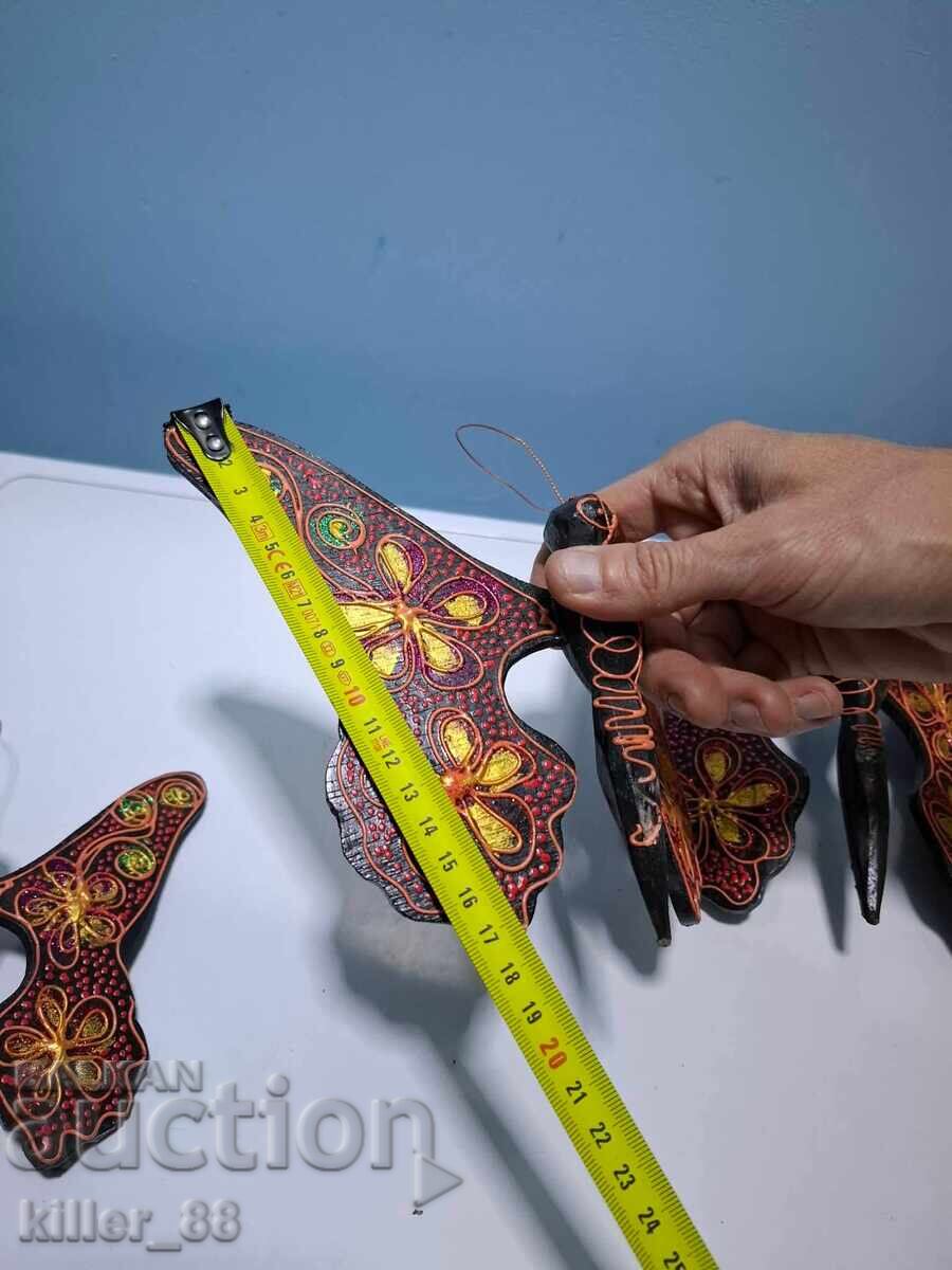 Полетът  на  пеперудите   ръчна дърворезба - 6