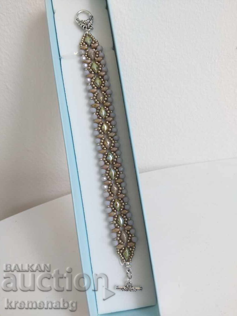 Licitație Bratara lucrata manual