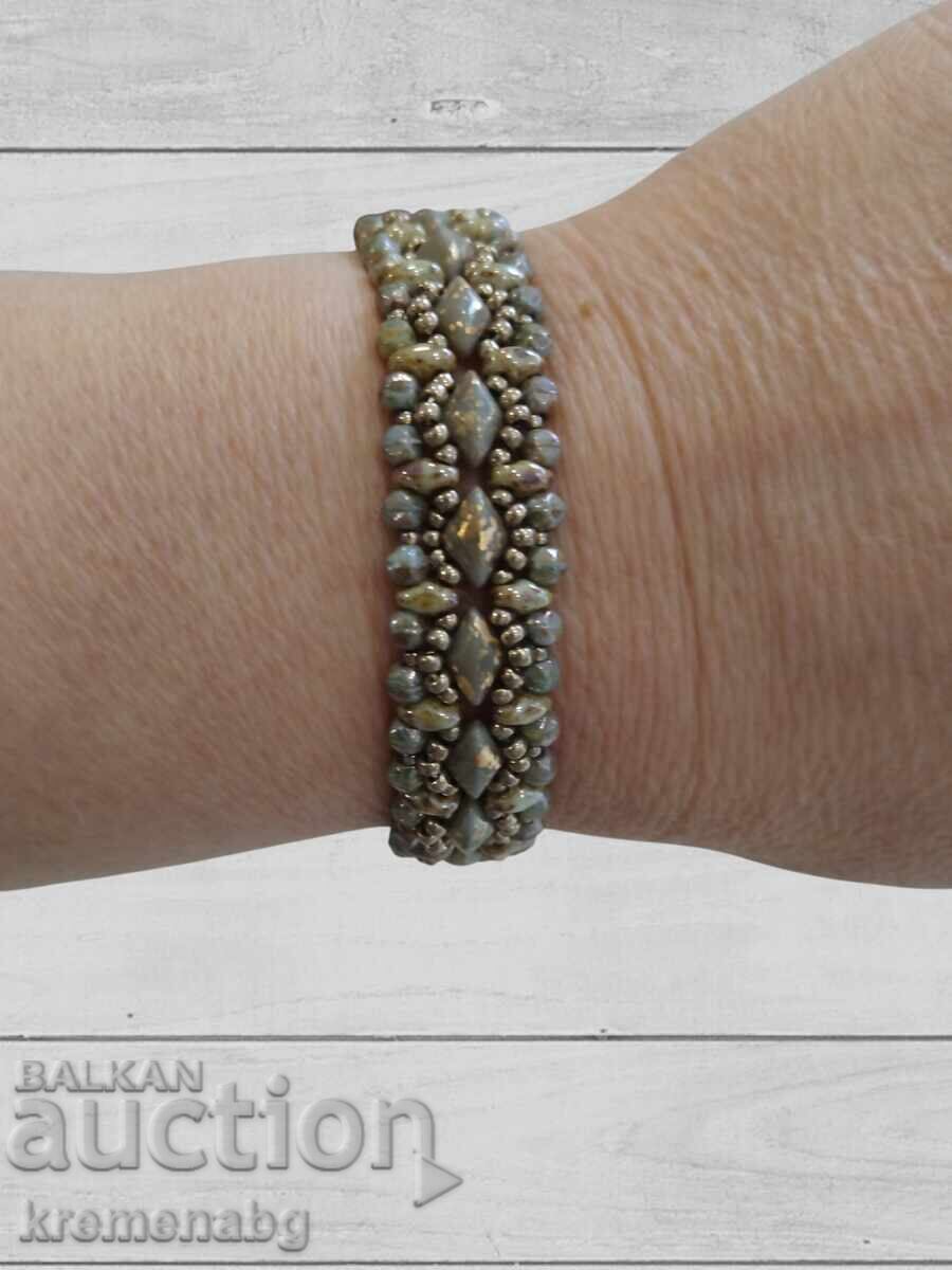 Χειροποίητο βραχιόλι Χειροποίητο βραχιόλι