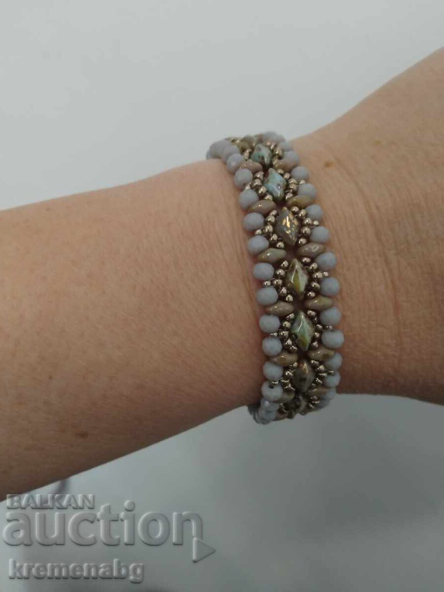 Bratara lucrata manual