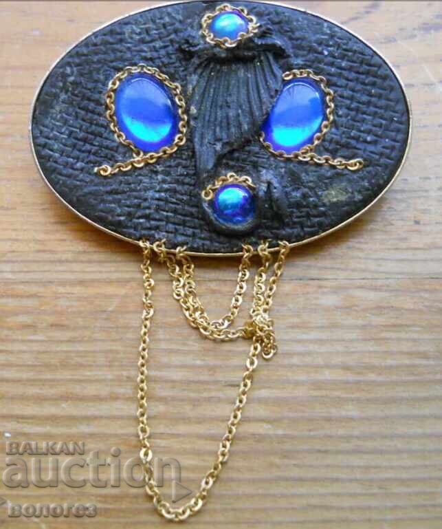 Старинна брошка Старинна брошка