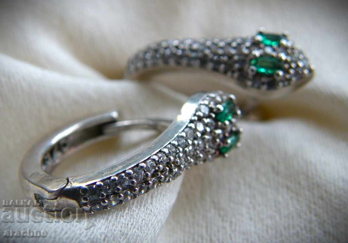 Ασημένια σκουλαρίκια με τσαβορίτες με τιμή € 90.00 | 176.02 BGN