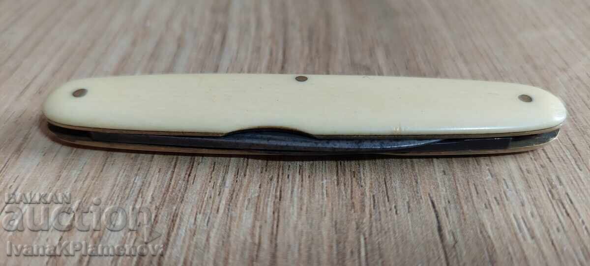 Delivery of Vintage pocket knife rare for collectors Delivery of Vintage pocket knife rare for collectors