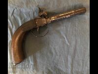 Κάψουλα πιστόλι, πιστόλι