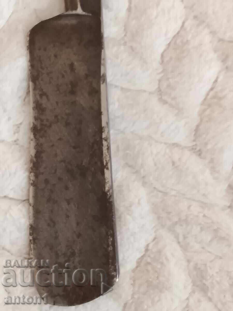 Brici cu preț € 14.00 | 27.38 BGN