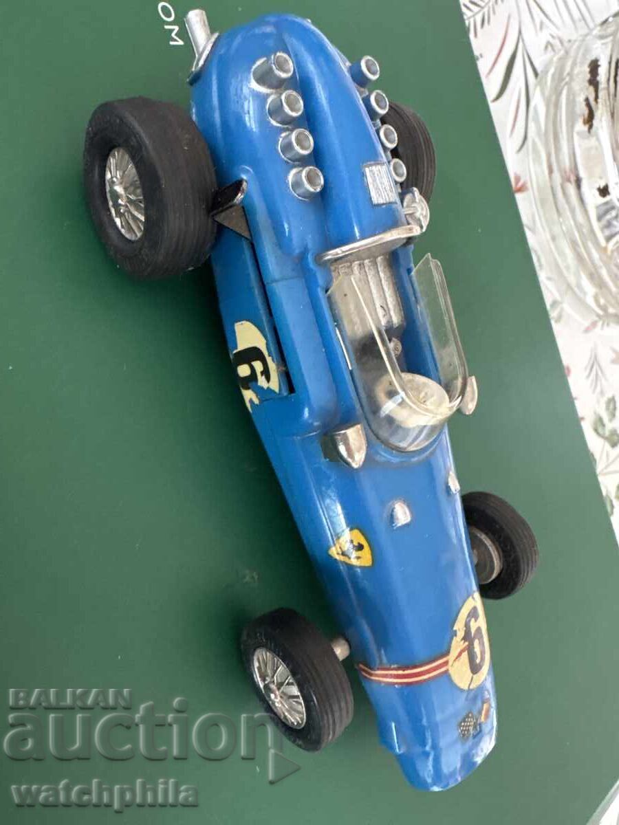 Παράδοση Schuco σπάνιο συλλεκτικό γερμανικό αυτοκινητάκι.Λειτουργεί