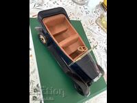 Рядка колекционерска Финландска количка.