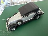 Cadillac V-16 Phaeton Рядка колекционерска количка.