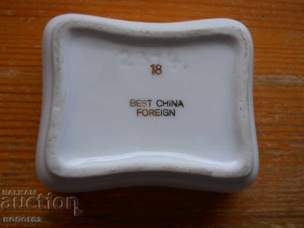 Доставка на Винтидж порцеланова кутийка за бижута - ГДР