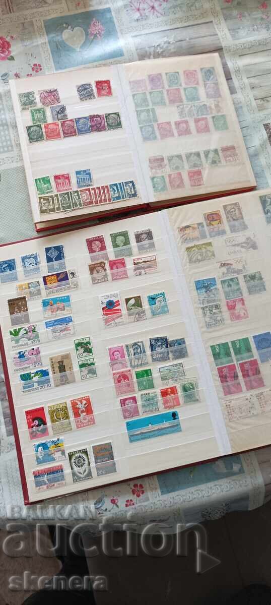 Παράδοση Δύο άλμπουμ με γραμματόσημα Παράδοση Δύο άλμπουμ με γραμματόσημα