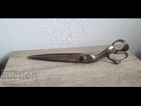 Foarfecă mare de croitorie de la începutul secolului XX