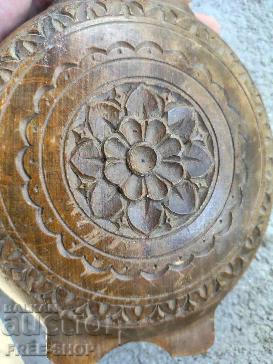 Sculptură în lemn - ploscă cu preț € 17.99 | 35.19 BGN